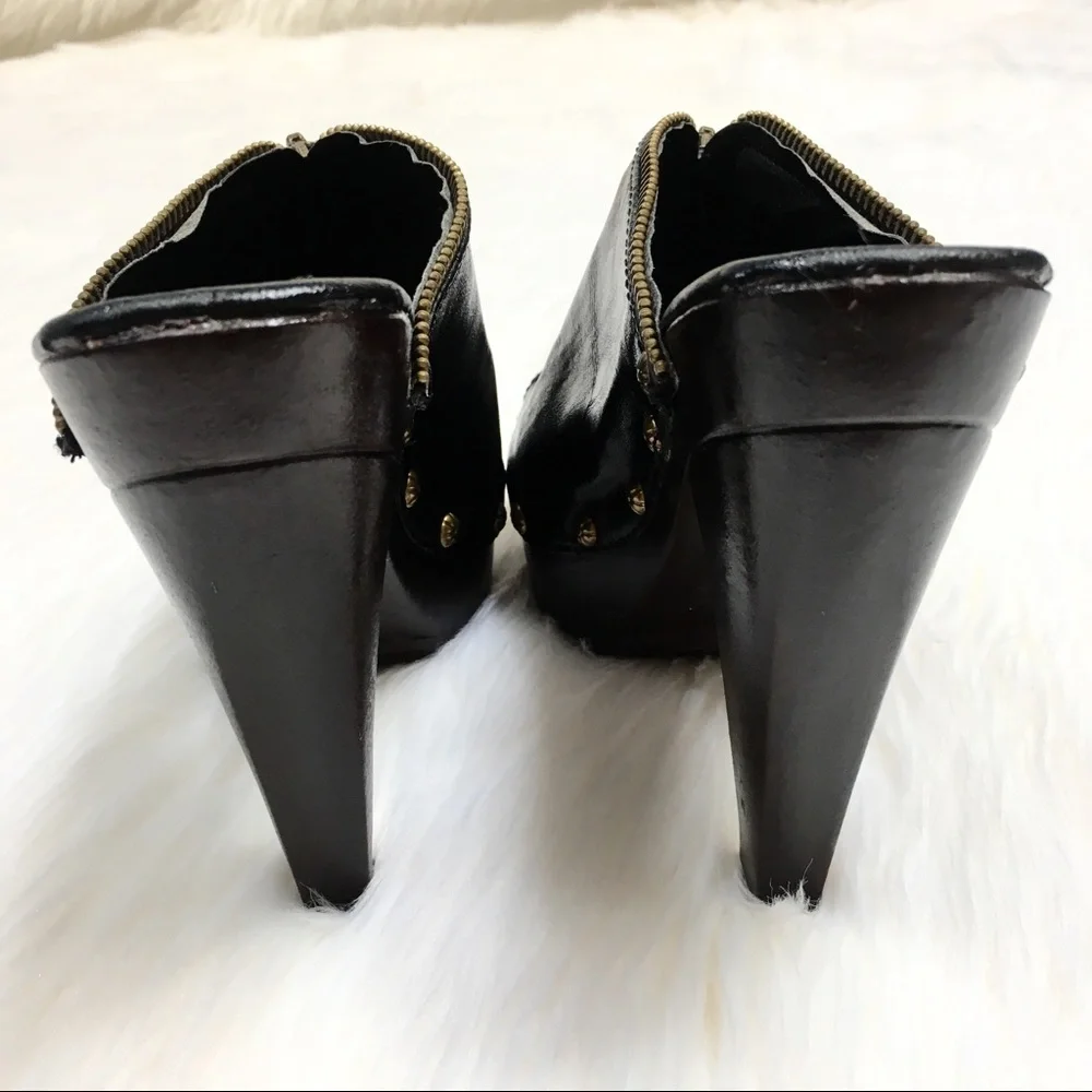 Yoki Sassy Black Platform Heels Zipper Detail 5.5 - Picture 3 of 8